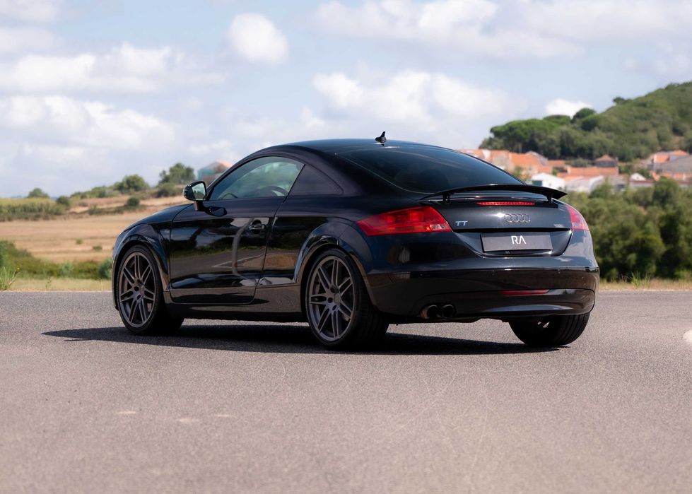 Audi TT Coupé 8J || S-Line || 2.0 TFSI S-Tronic // 200cv