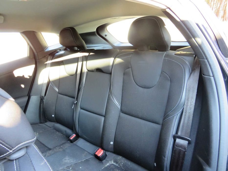 Volvo V40 1.6D4 de 2012 - Peças Usadas