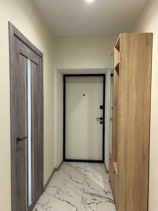 Продаж 1 к новобудови на Озерній