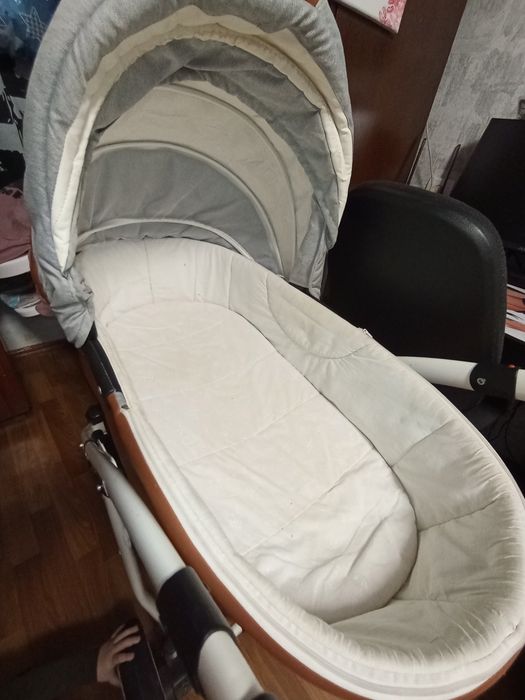 Продам дитячу коляску