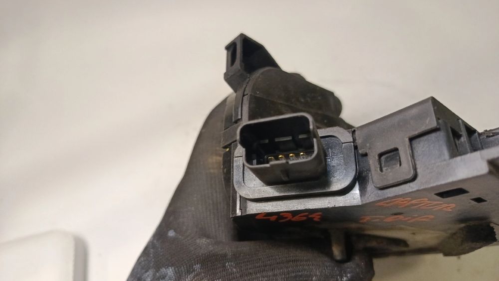 Fechadura / fecho porta trás direito RENAULT Captur (J5_)