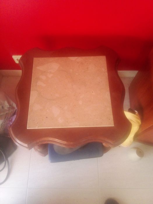 Mesa de centro com pedra