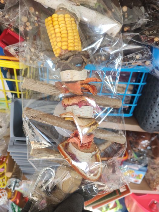 Еко іграшки для папуг