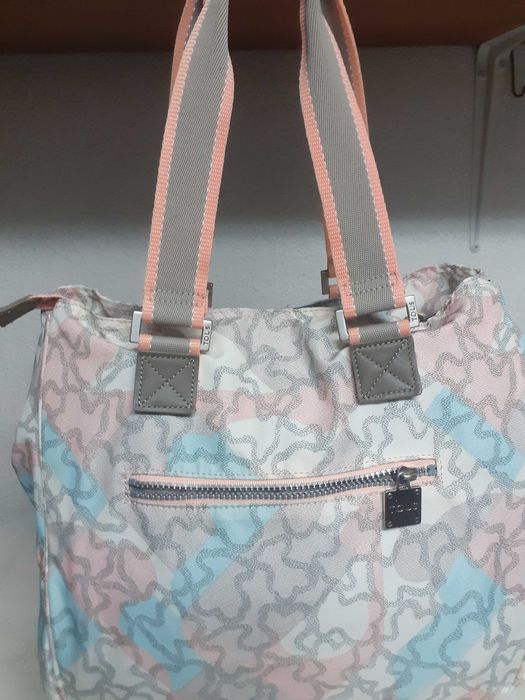 Mala senhora da Tous