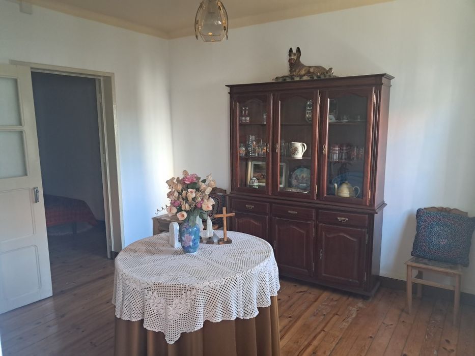 Moradia/casa para arrendamento