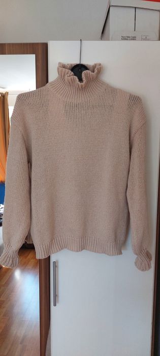 Светер жіночий світлобежевий