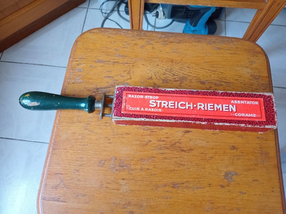 Прибор для правки бритв на подарок