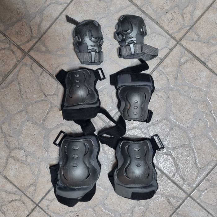 Conjunto de joalheiras, caneleiras e cotoveleiras Sport Zone