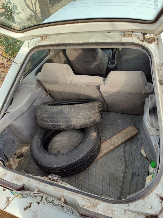 Продам машину Форд ескорт 93 робоча