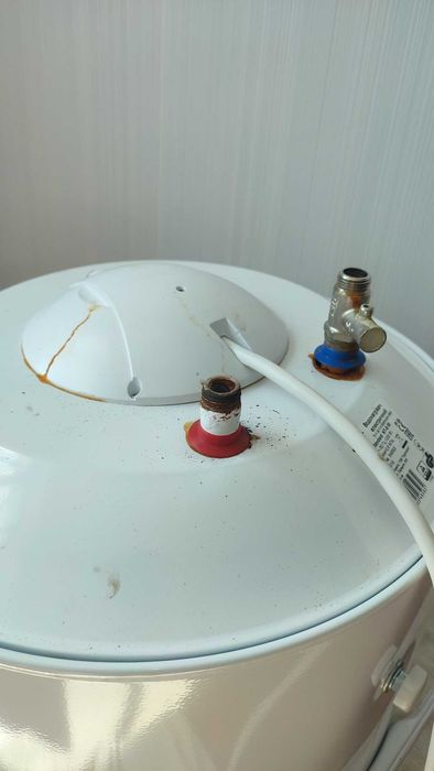 Бойлер Водонагрівач Водонагреватель