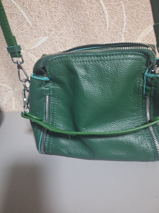 Нова шкіряна сумка