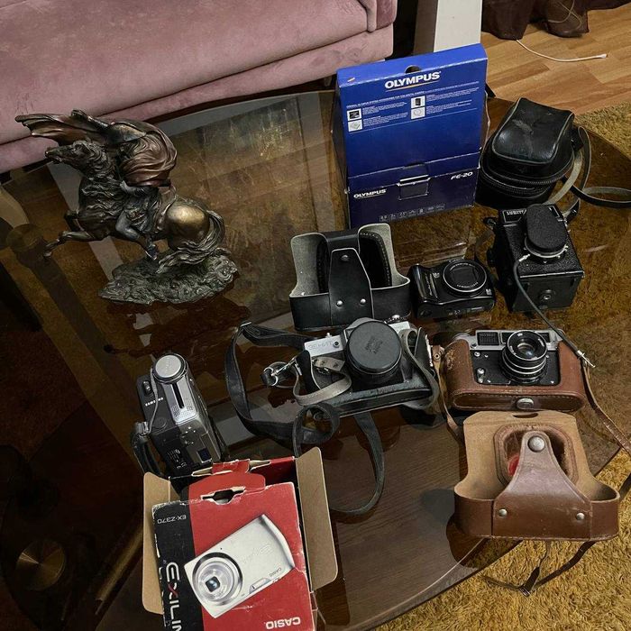 фотоаппарат:касио,олимпик,зенит,самсунг.любитель.канон.фед5в