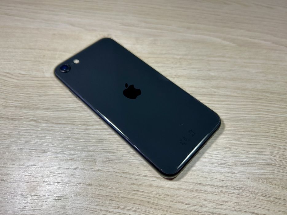 iPhone SE 2 - Czarny - Bezpośrednio - Wysyłka OLX Q