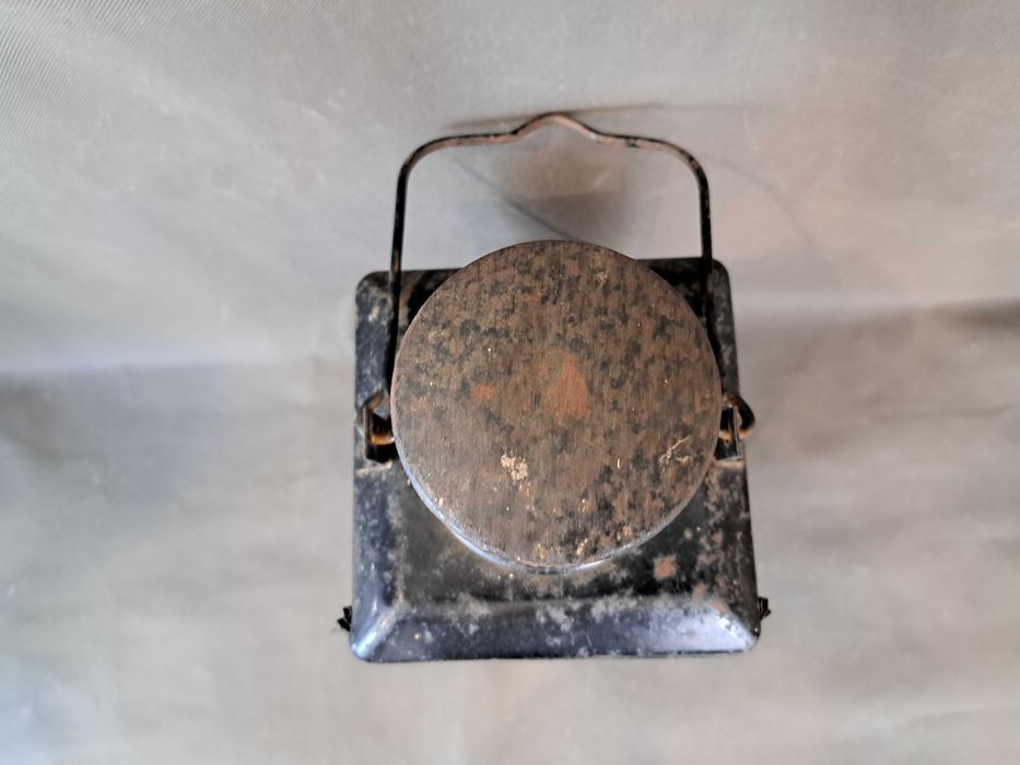 Stara lampa naftowa, kolejowa, Kosmos Brenner