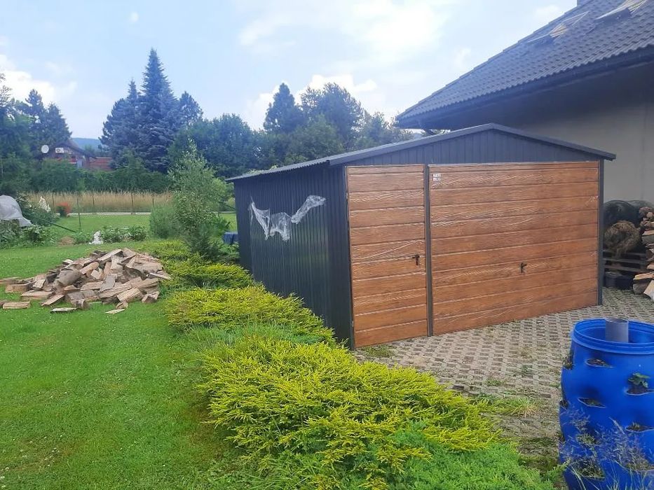 Garaż jednostanowiskowy 4x5 m grafit dwuspadowy - Brama uchylna