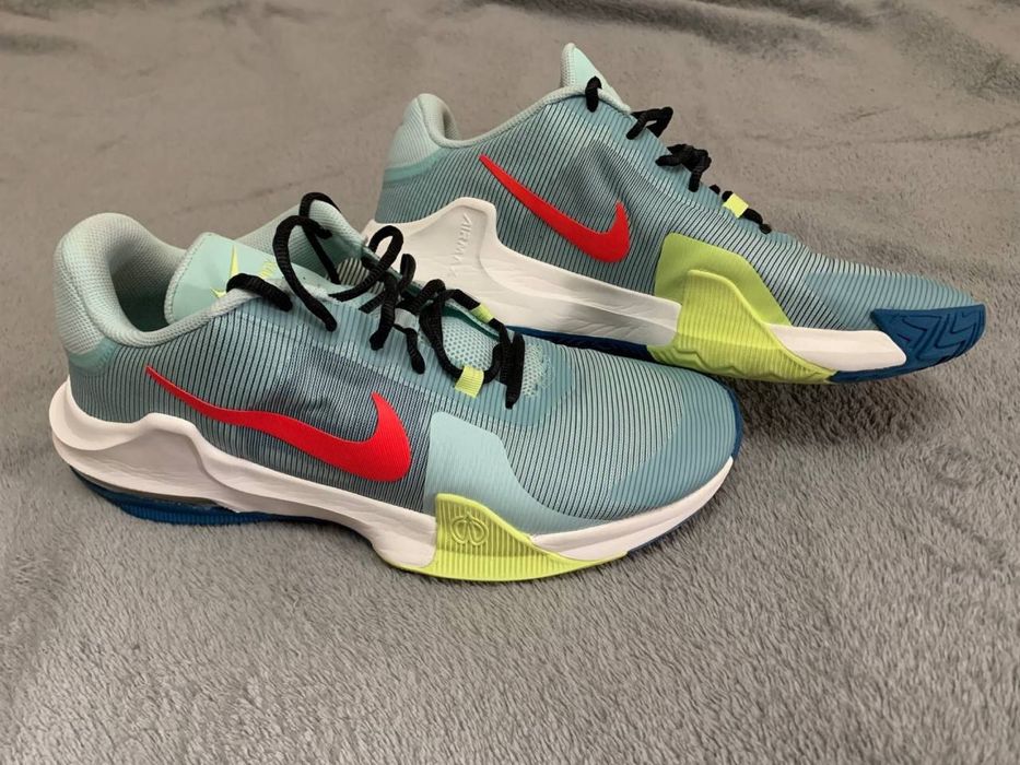 баскетбольні кросівки Nike Air Max Impact 4