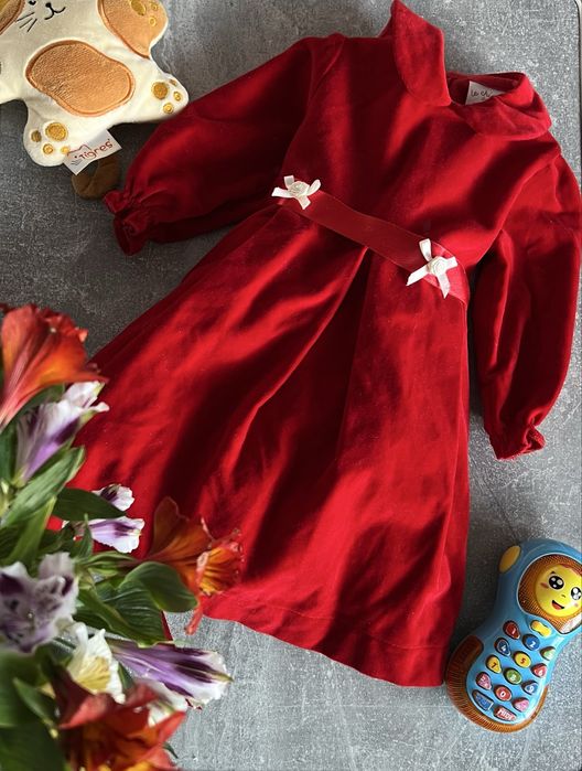 Червоне плаття 74-80 р