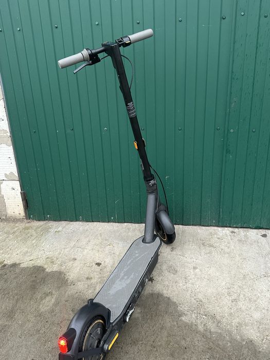 Продам ninebot g30 max