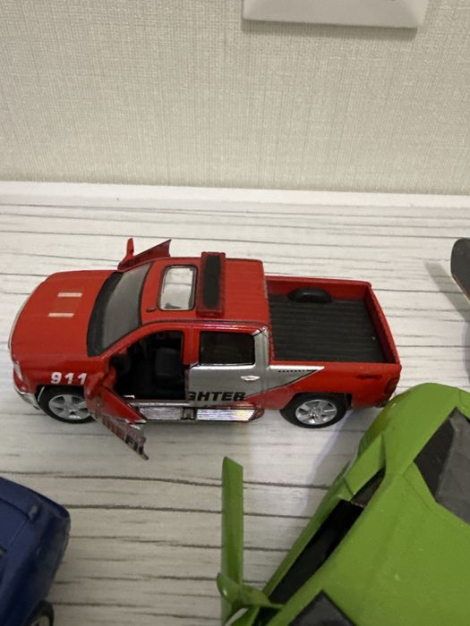 Машинки залізні для хлопчика