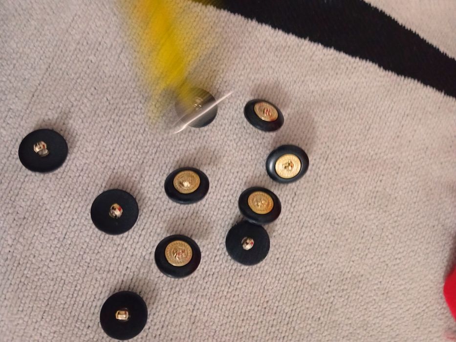 10 guzików versacze