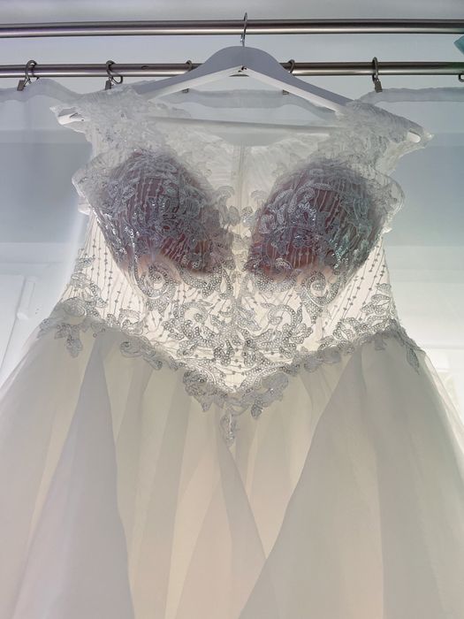 Przepiękna suknia ślubna