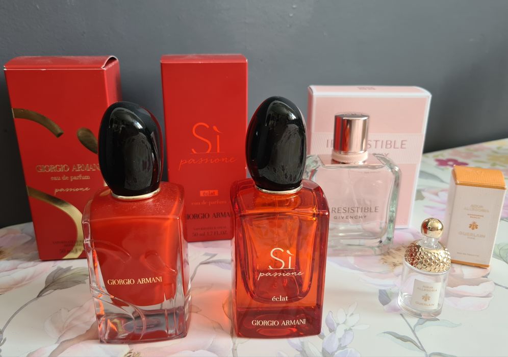 Flakony po perfumach Armani