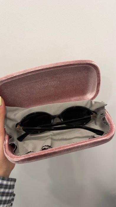 Очки солнцезащитные Miu Miu  13 000 грн