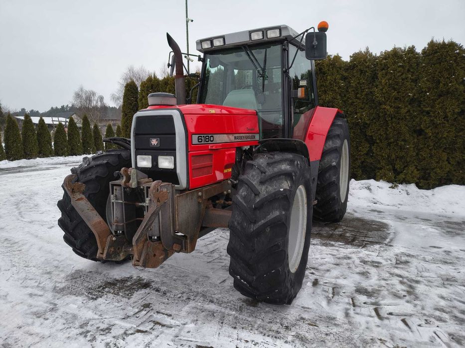 Massey Ferguson 6180 z tuzem