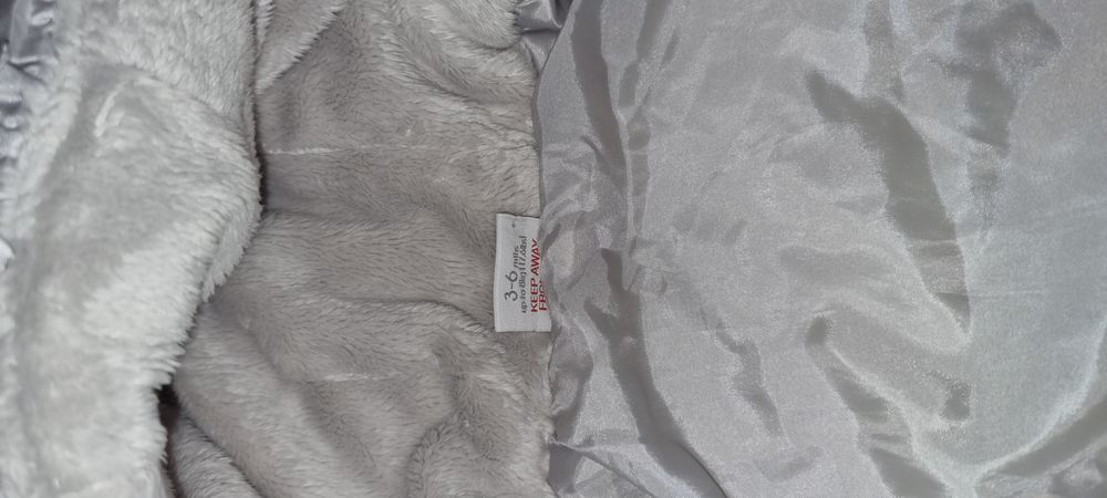 Демисезонный комбинезон для девочки