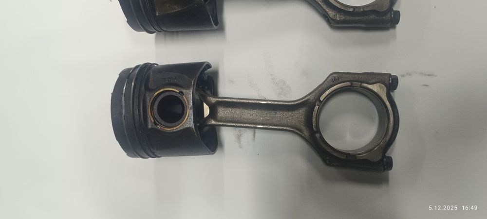 Tłok + Korbowód Opel Insignia 2.0 209KM B20DTR