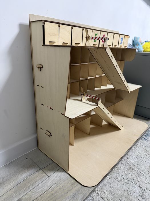 Гараж паркінг для машинок