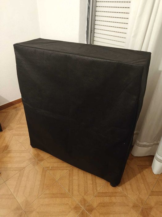 Cama divan de solteiro