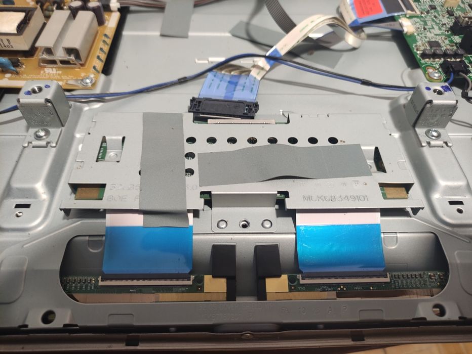 Telewizor 32 cale LG 32LF5610 na części