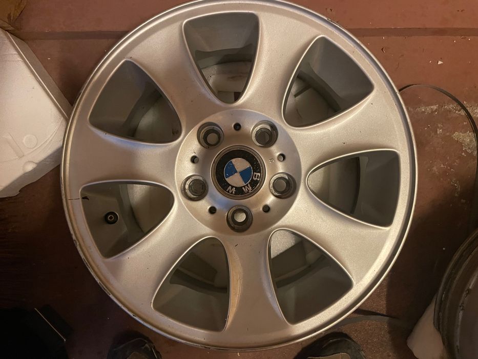Duas jantes BMW 16”
