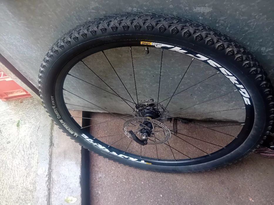 Roda traseira Mavic 29 completa