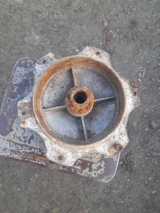 Ступиці моторолера Вятка