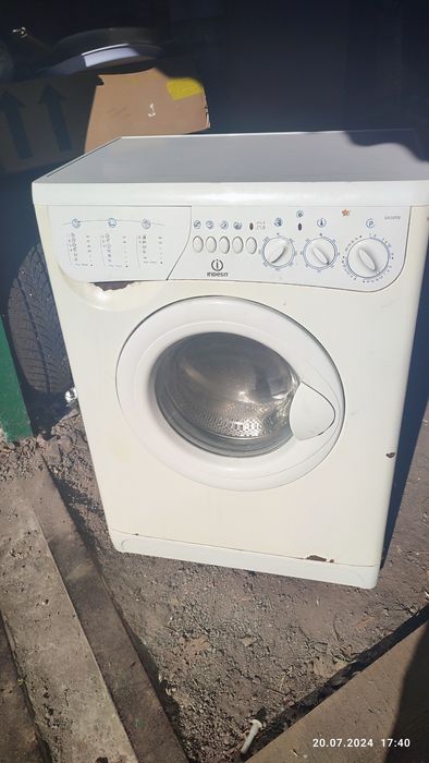 Стиральная машина indesit на запчасти