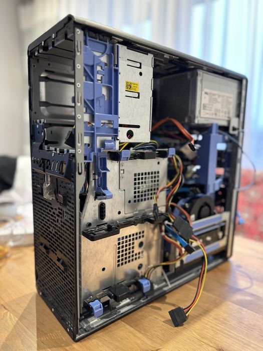 komputer Dell T5500 2x Xeon 5677 3,47 GHz 48GB RAM 8 core
