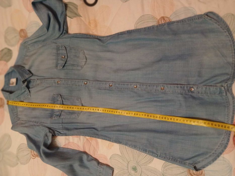 Віддам джинсову блузу H&M в доброму стані