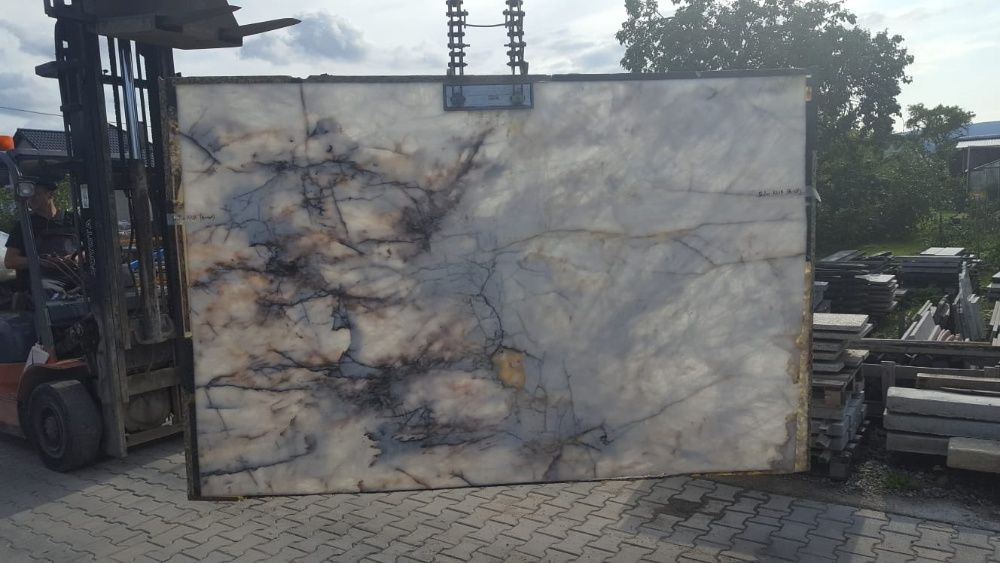 Iceberg slaby płyty granitowe marmurowe parapety blaty schody