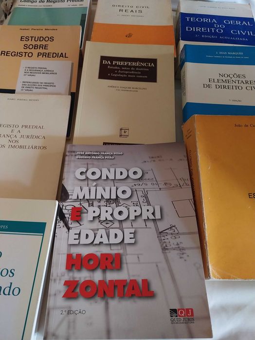 LIVROS DE DIREITO, a muito bom preço, desde