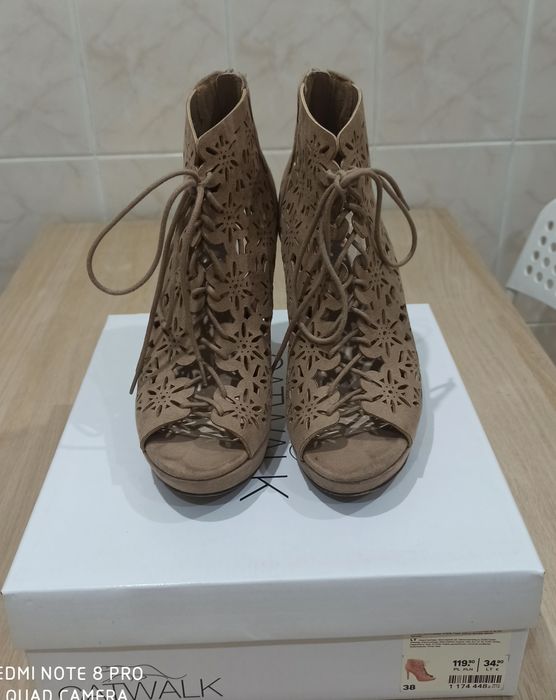 Buty na szpilce rozm. 38