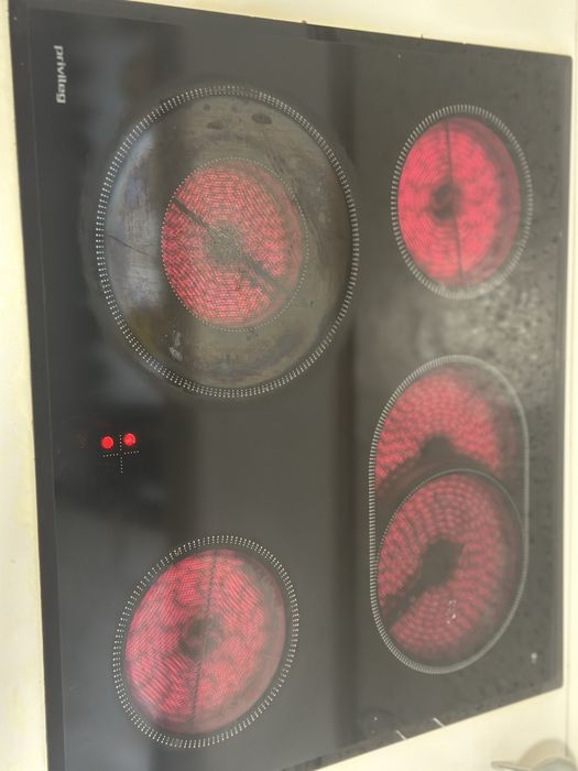 Електроплита  Privileg (комплект)з духовкою   та склокерамічною поверх