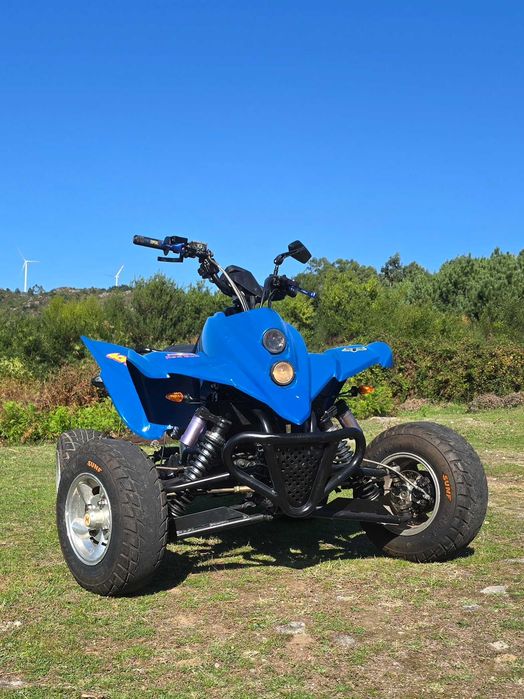 Vendo moto 4 250