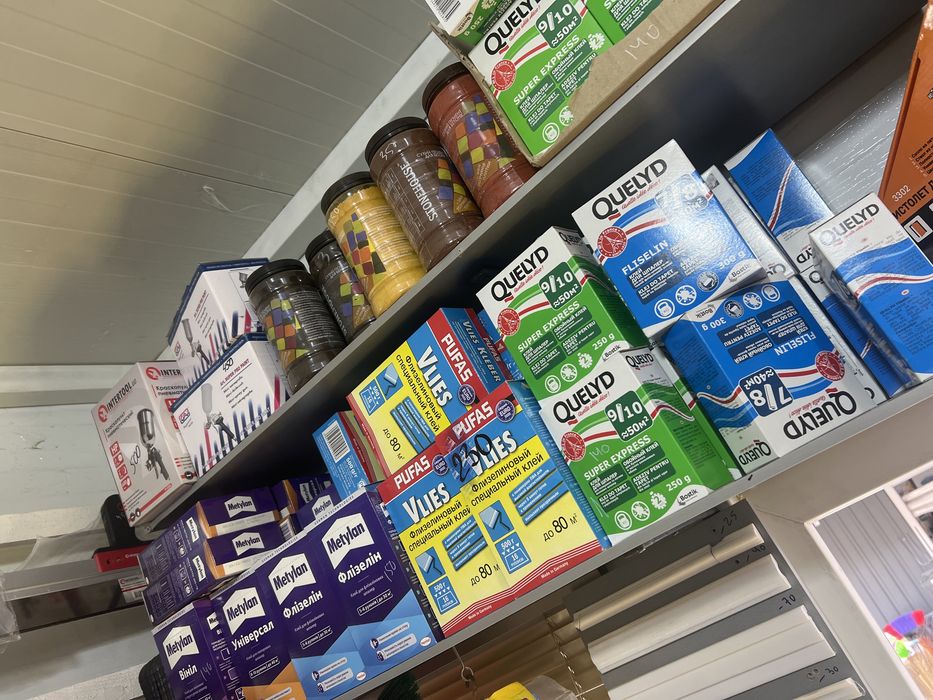 самоклейка , шпалери не дорогі ,багети …Ирпенский рынок.НЕ ВЫСЫЛАЮ