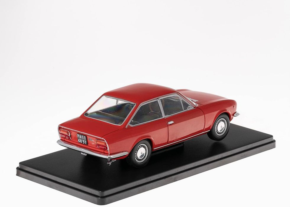 carro de colecção Fiat 124 sport escala 1/43