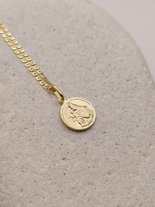 Złota zawieszka medalik