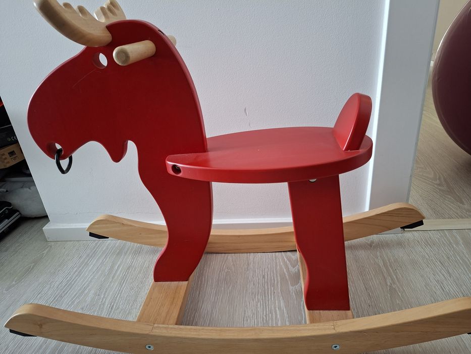 Alce-baloiço vermelho Ikea