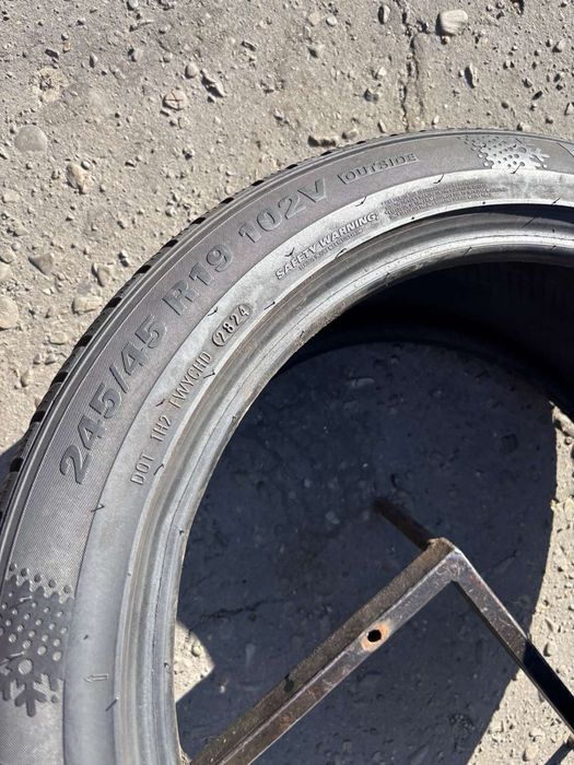 Шини 245/45 R19 пара Kumho  6мм, зима