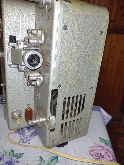 Продам кіно проектор СССР.